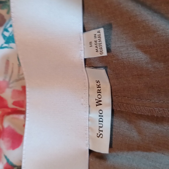 Women's 18 Studio Works - Picture 4 of 5